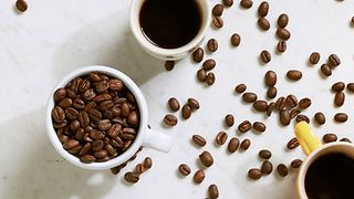 Does drinking coffee damage your eyesight? 